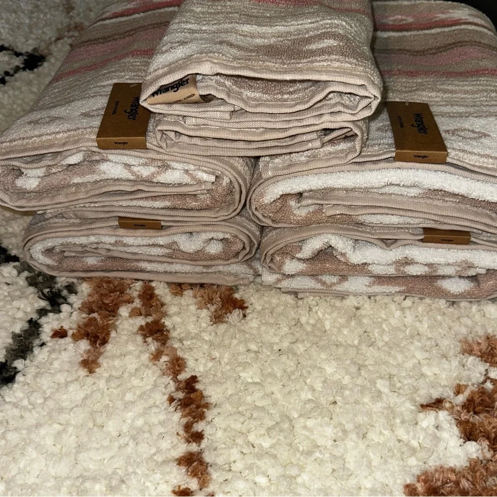 NWT Wrangler Bath Towels Set Of 6 Coyote Sands Pink 4 Bath & 2 Hand